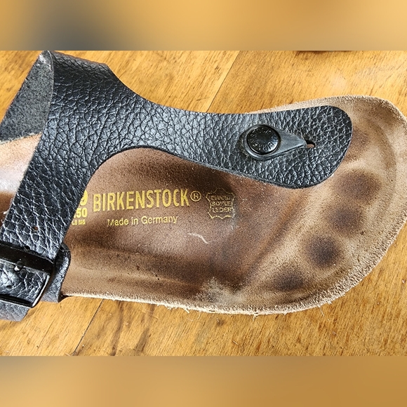 Birkenstock EUC 39 black pebbled Birko-flor leather Gizeh sandals $100 MSRP - Picture 15 of 16